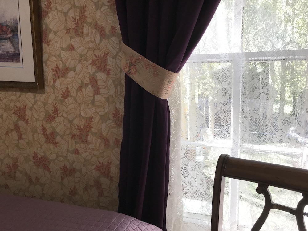 Historic Windsor Hotel - photo 8