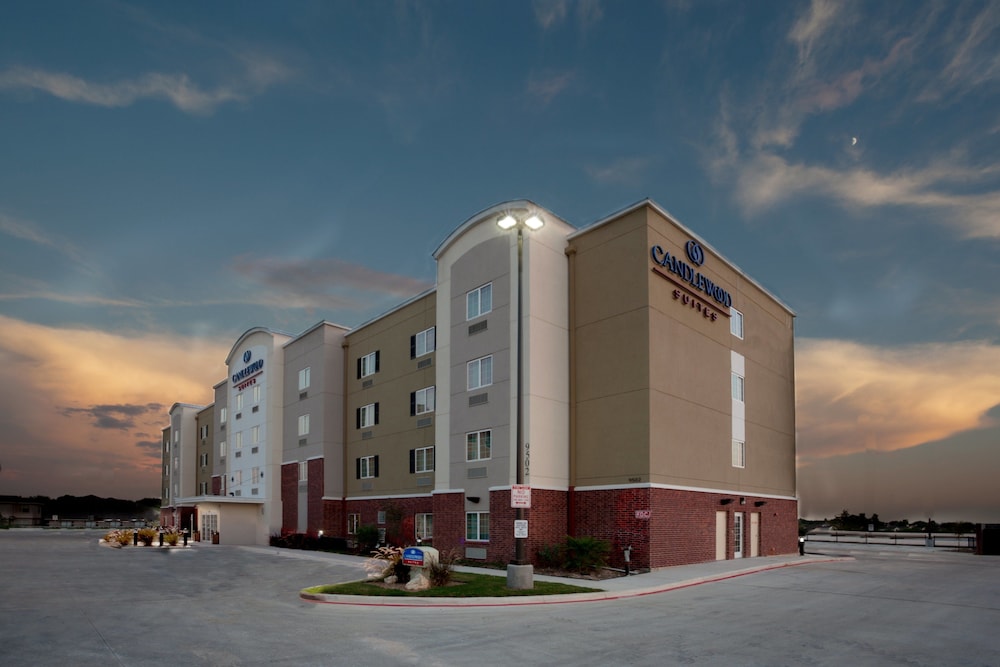 Candlewood Suites San Antonio NW Near Seaworld by IHG - photo 33