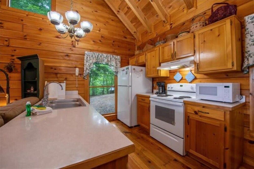 Breezy Mountain View — hotel in Blue Ridge