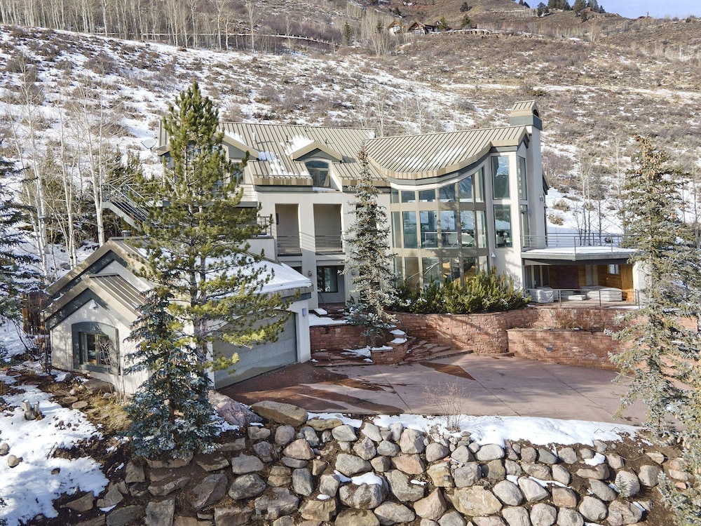 Apres Chalet — 4-Star Luxury Hotel in Vail, United States
