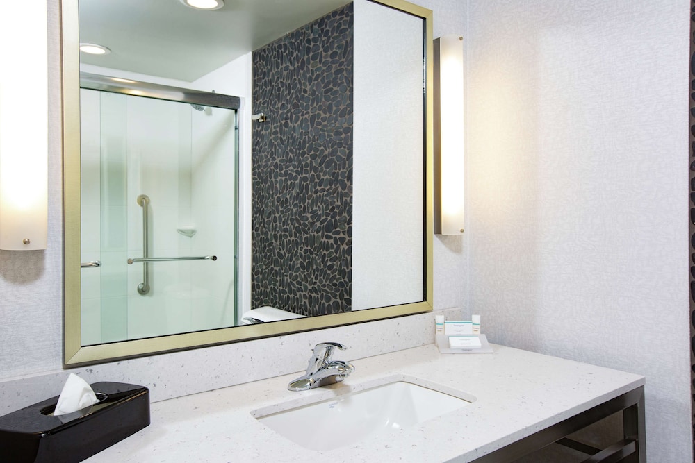 Hilton Garden Inn Olympia - photo 19