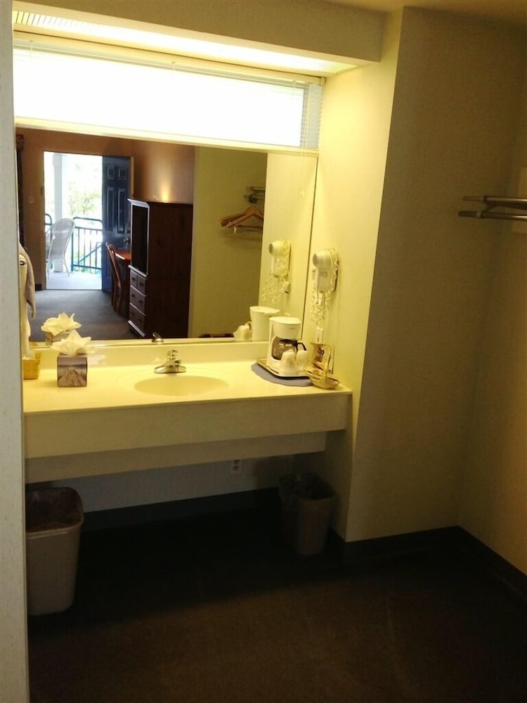 Fontana Village Inn - photo 22