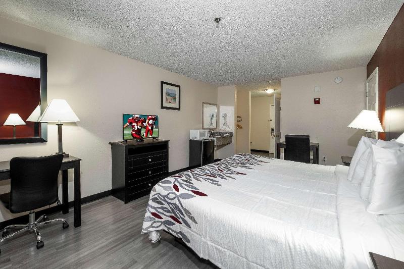 Red Roof Inn & Suites Pensacola NAS Corry - photo 6