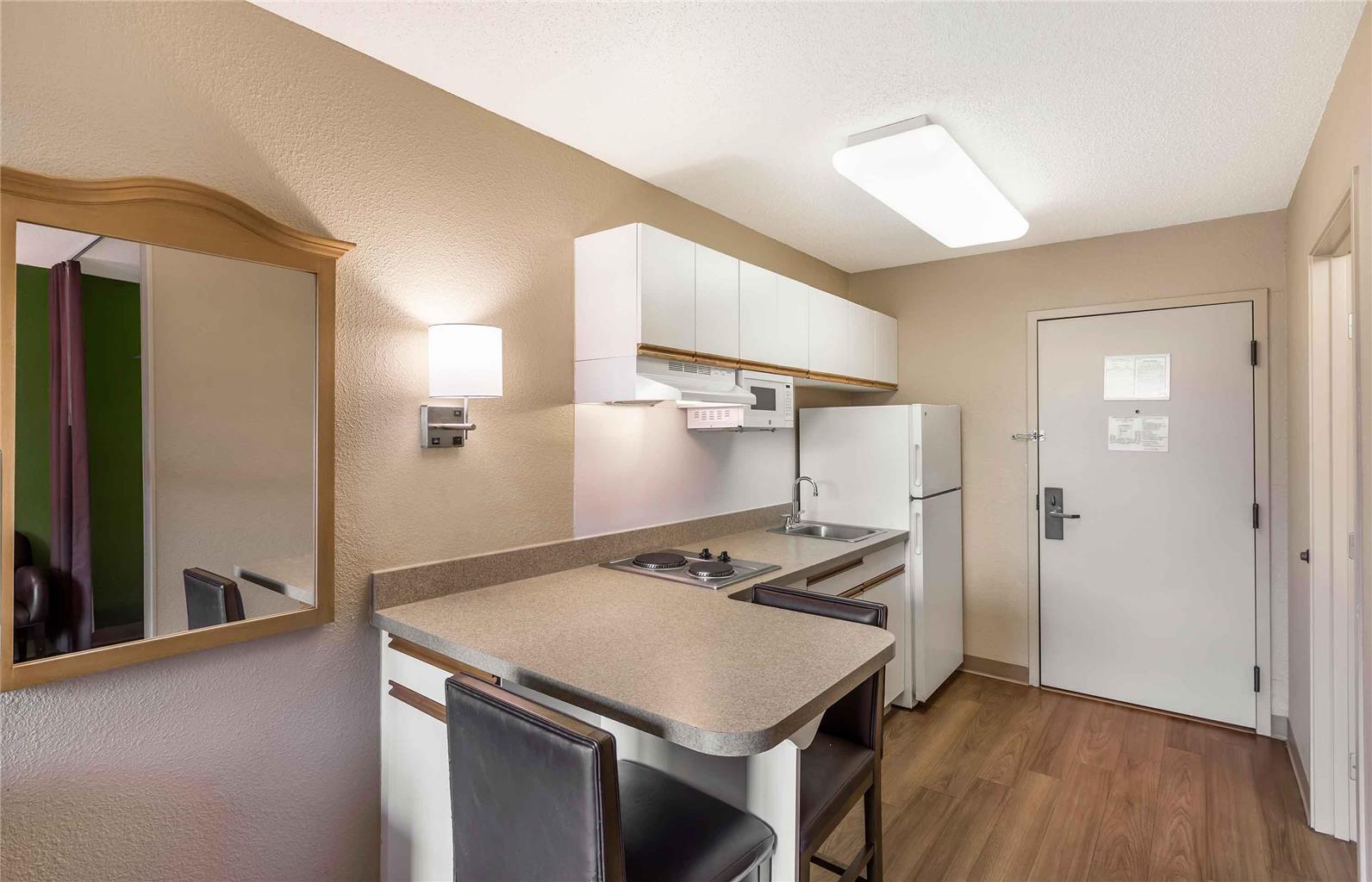 Extended Stay America Suites Milwaukee Brookfield - photo 18
