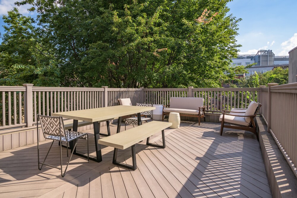 Deedee's Brownstone Van Vorst Park - photo 39