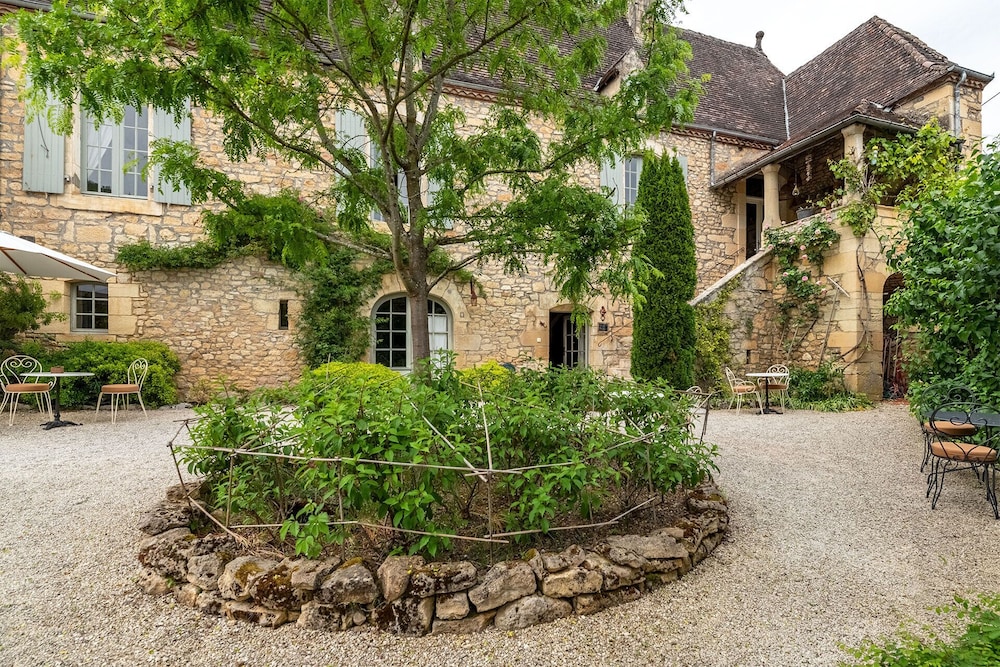 La Tour de Cause — hotel in Cenac-Et-Saint-Julien