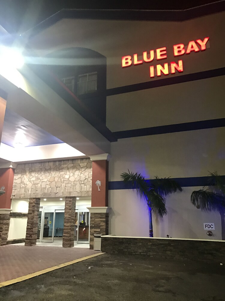 Blue Bay Inn & Suites - photo 79