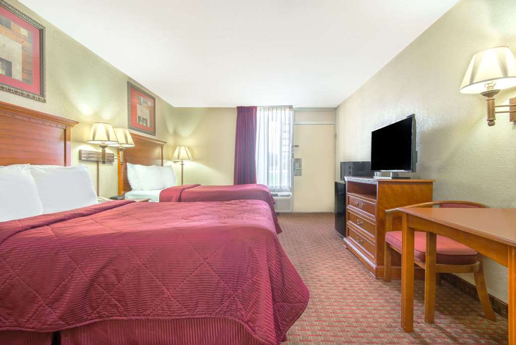 Days Inn by Wyndham Shorter - photo 8