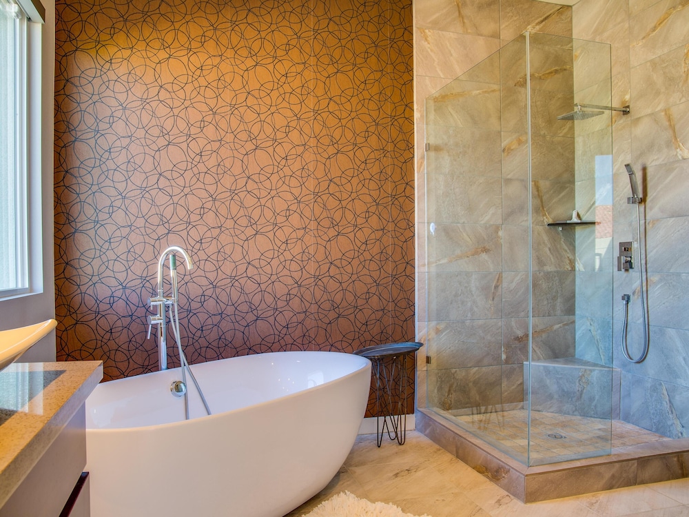 Sun Haven Escape — 4-Star Luxury Hotel in Palm Springs, United States