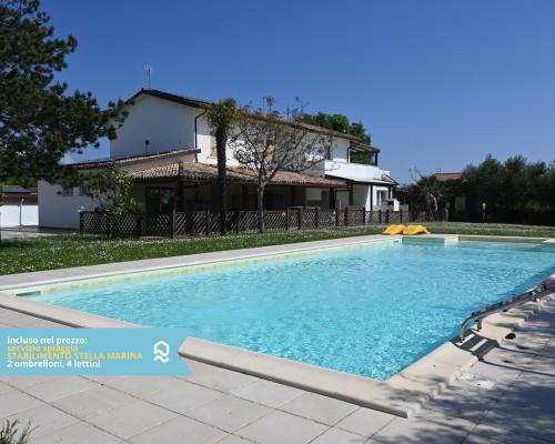 VIVA2 Numana quadrilocale in villa con piscina — 4-Star Luxury Hotel in Numana, Italy