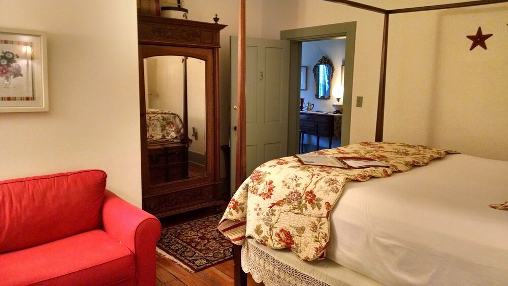 Thomas Shepherd Inn — Shepherdstown — photo 3