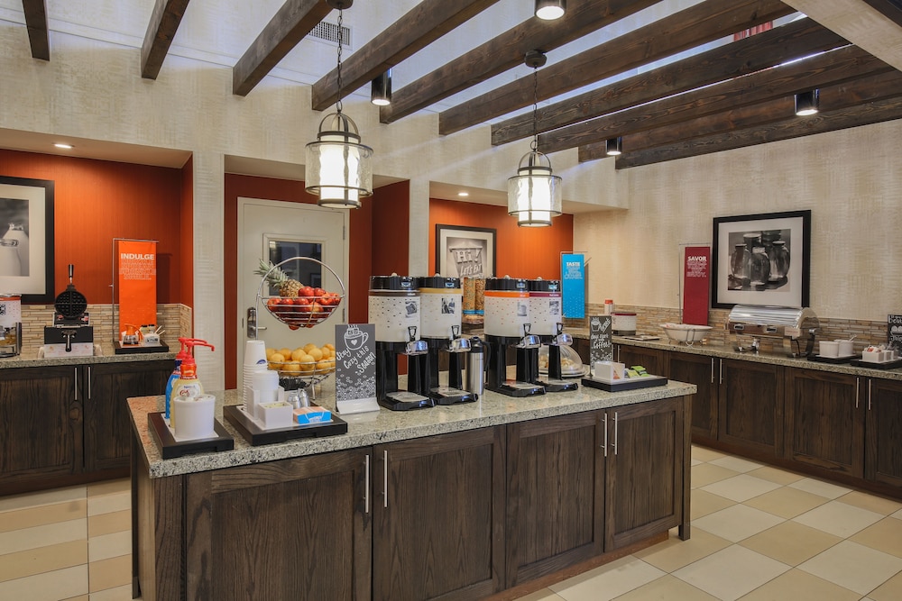 Hampton Inn And Suites Camarillo - photo 42