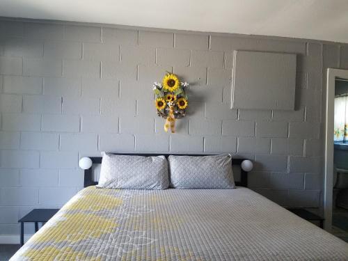 Canton Motel - photo 7