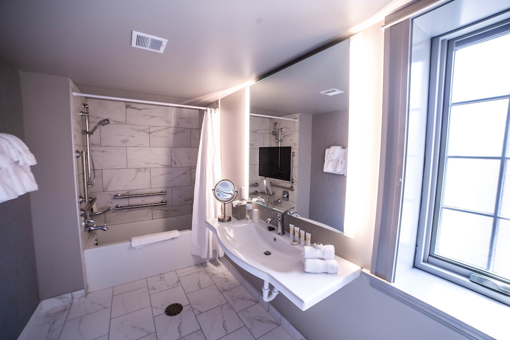 Seven Gables St. Louis West a Tribute Portfolio Hotel - photo 15