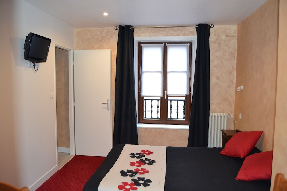 Hotel Du Lion Vert — Luxeuil Les Bains