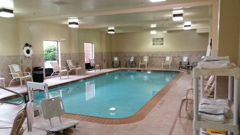 Hampton Inn Cortland - photo 41