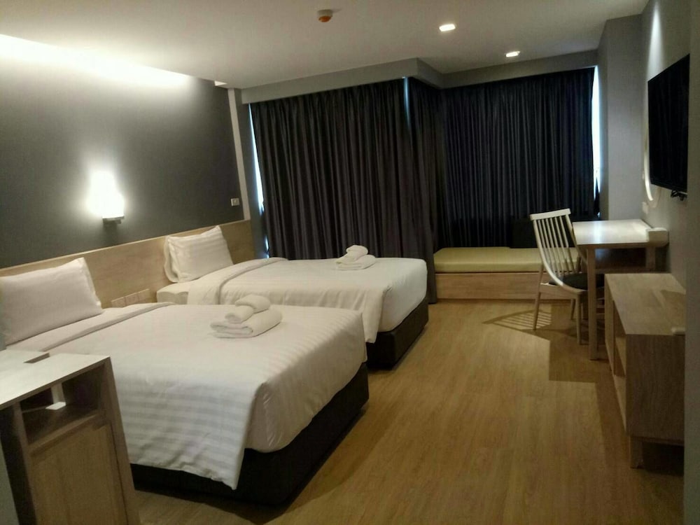 Bay Window@Sea Cha am in Cha-Am, Thailand