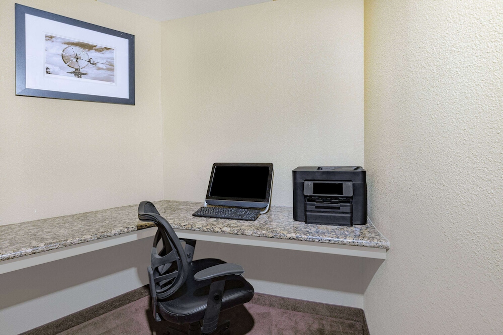 Baymont by Wyndham Cuero - photo 46