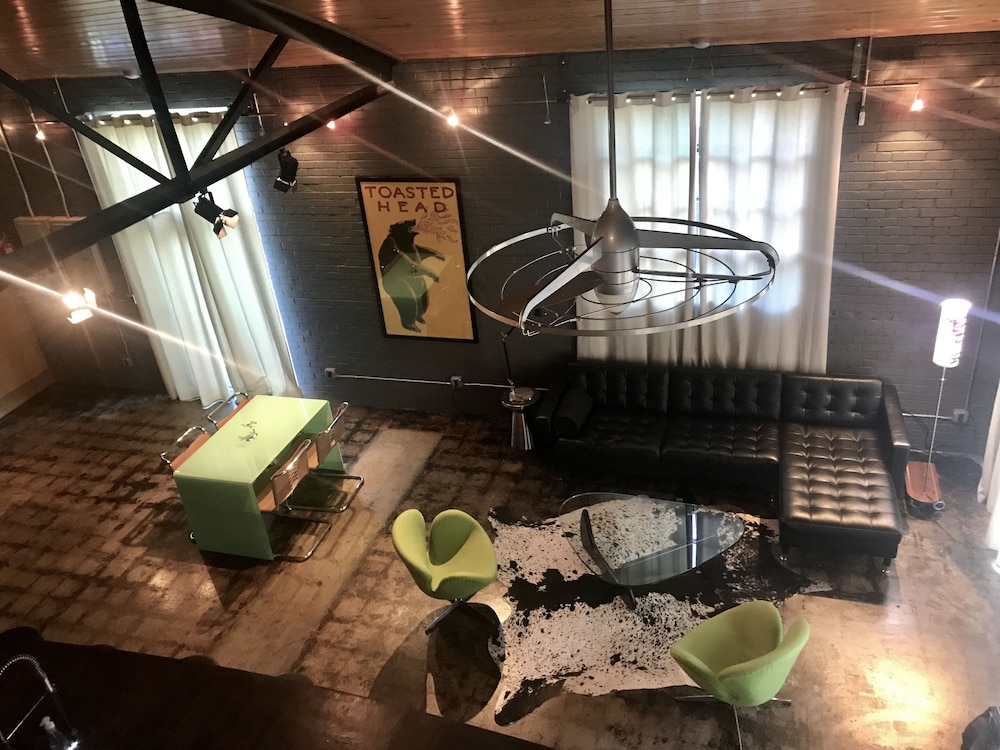 The Hangar Lofts Hotel - photo 29