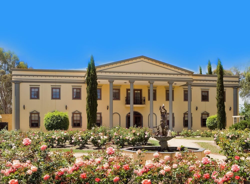 The Residence at Barossa Chateau — 5-Star Luxury Hotel in Lyndoch, Australia