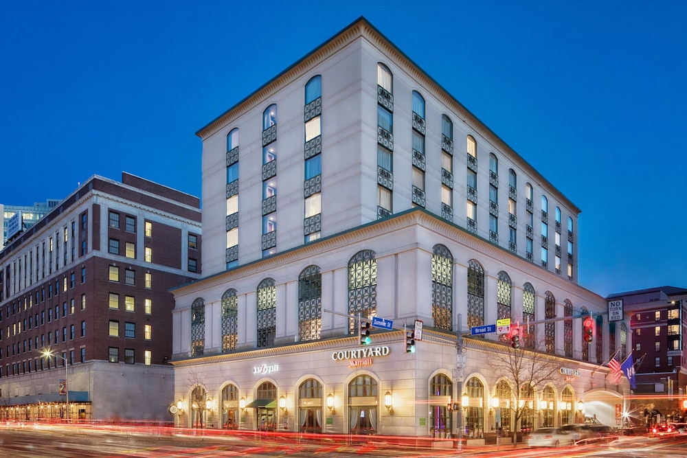 Courtyard by Marriott Stamford Downtown — hotel in Stamford