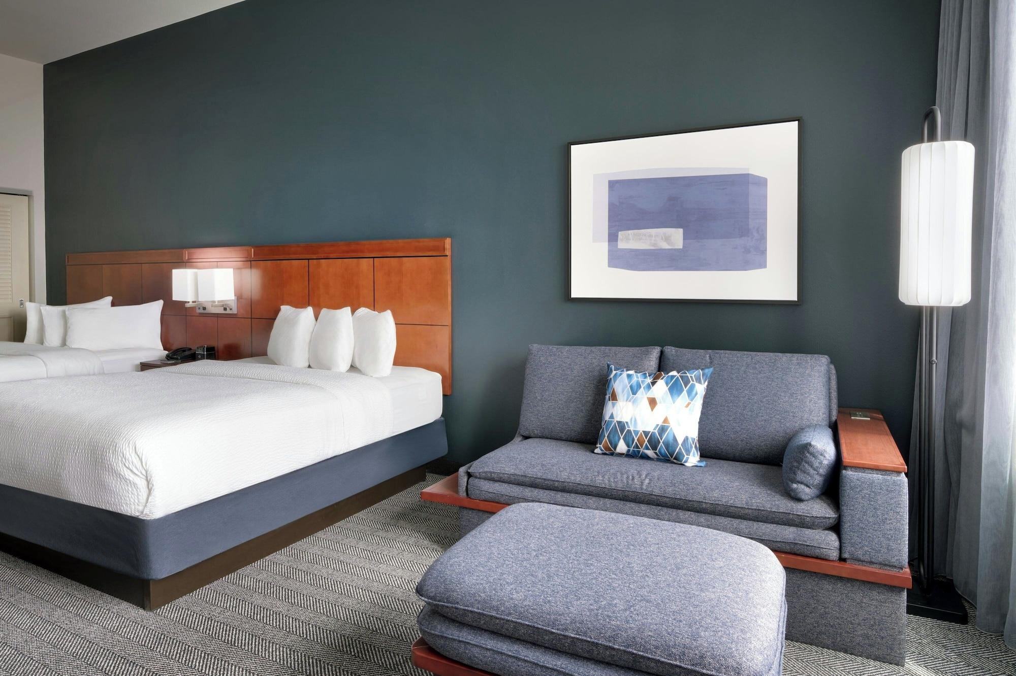 Courtyard by Marriott Lincoln Downtown - photo 3