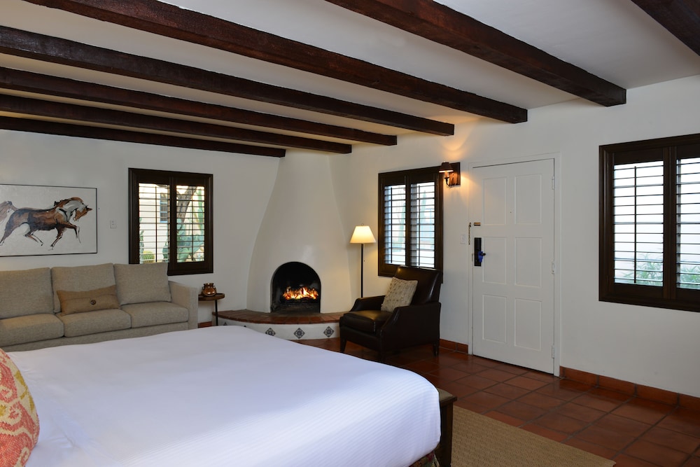 Lodge on the Desert - photo 5