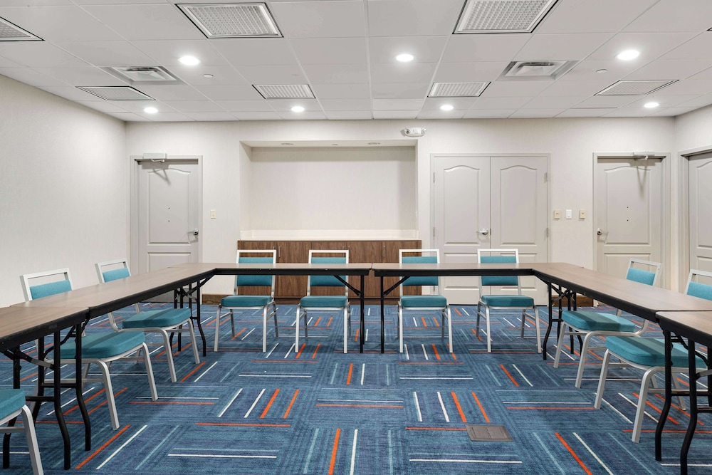 Hampton Inn Milford - photo 57