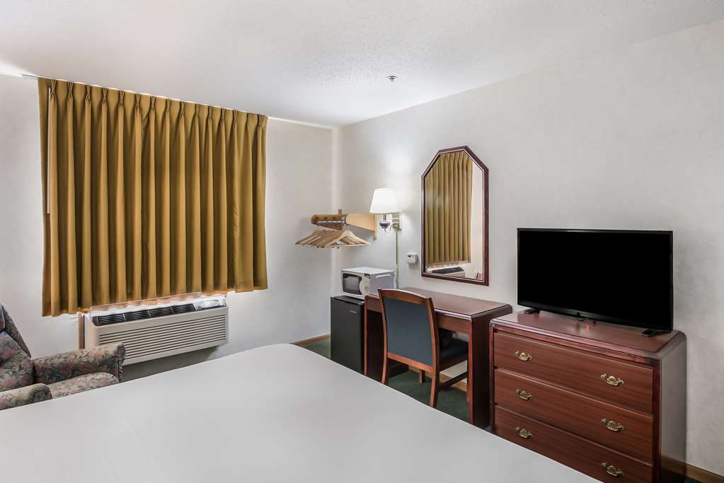 Americas Best Value Inn Wenona - photo 19