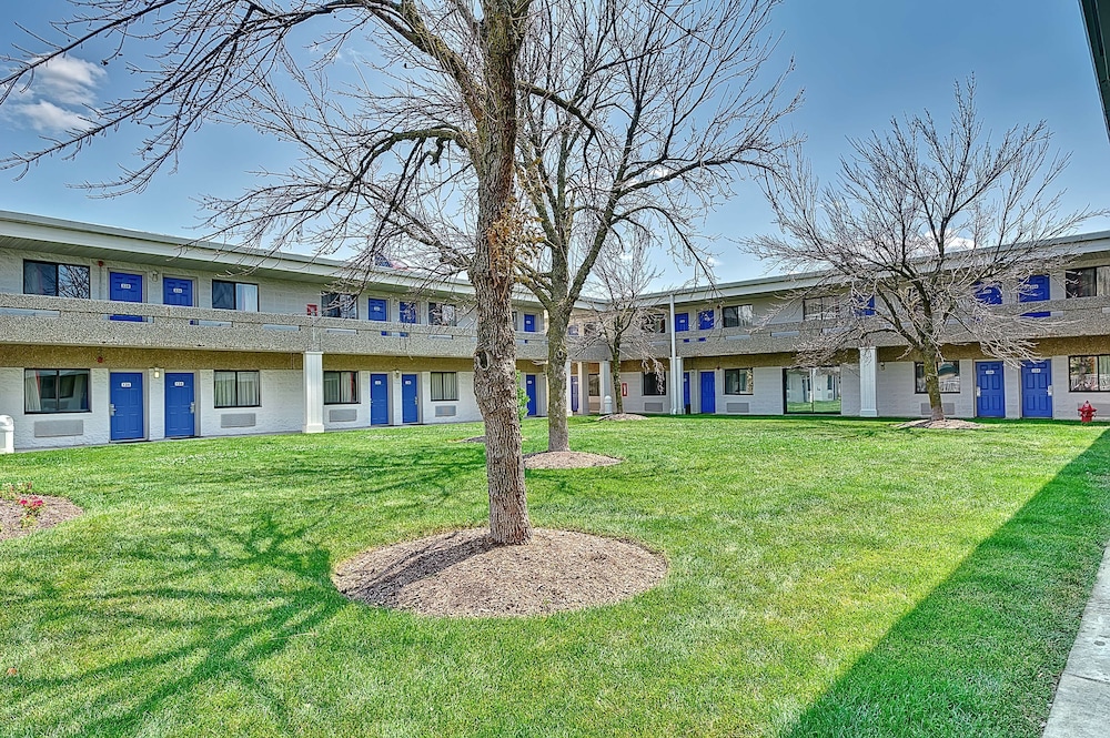 Motel 6 Villa Park IL Chicago West - photo 27