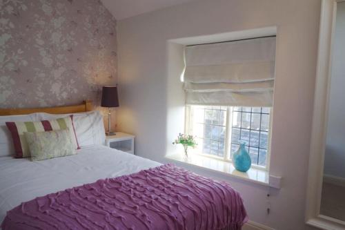 Peak District Luxury cottage sleeps 8 plus pets — Tideswell — photo 2