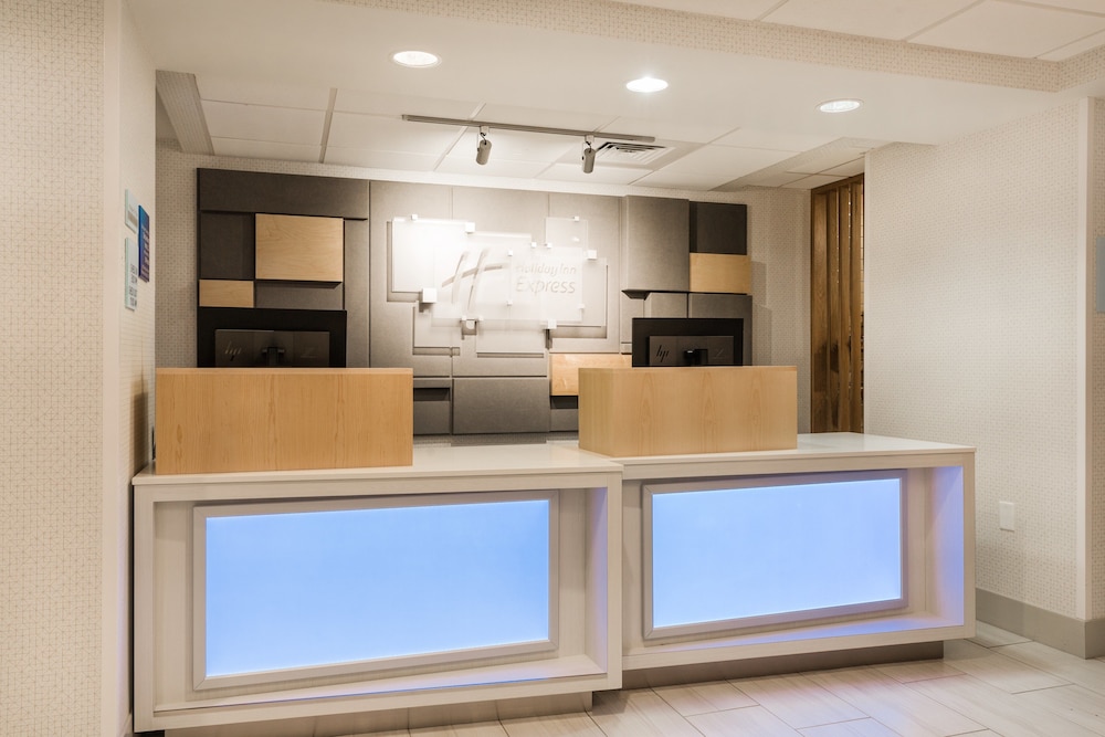 Holiday Inn Express Lorton by IHG - photo 31