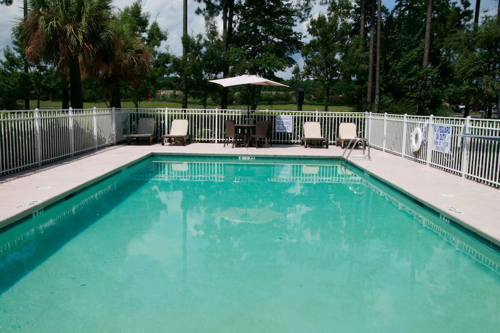 Hampton Inn & Suites Bluffton Sun City - photo 23