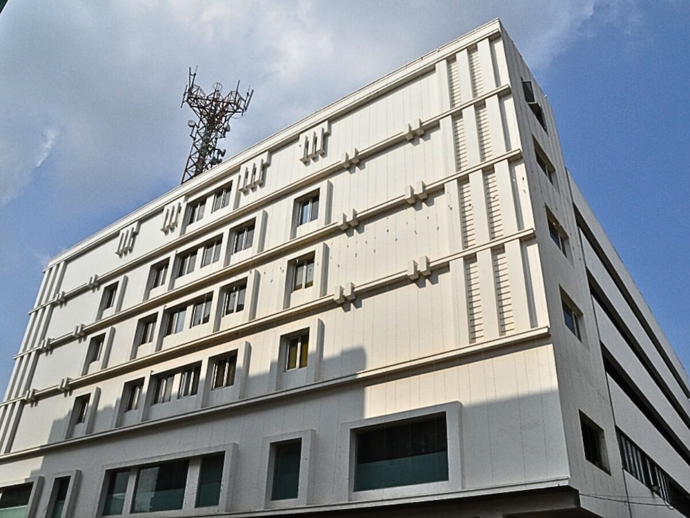 D R Utthama Nellore Am Hotel Kollection — Nellore