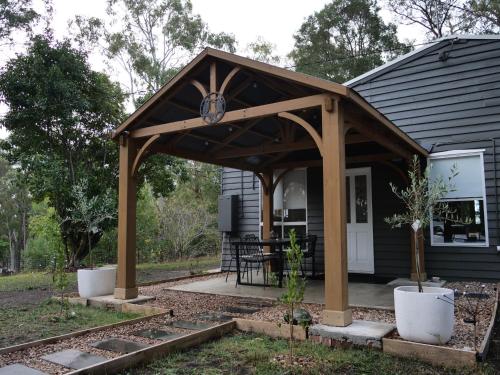 Kookaburra Retreat — carbon neutral stay, Daylesford
