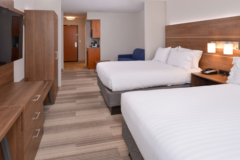 Holiday Inn Express & Suites Parkersburg Mineral Wells by IHG - photo 7