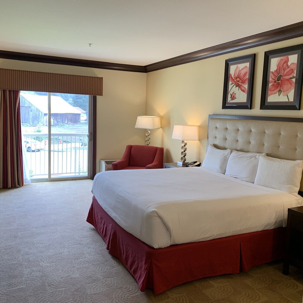 Blue Lake Casino & Hotel - photo 13