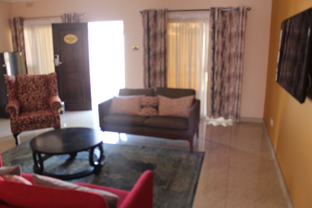 Golden Mile Hotel — Kwekwe — photo 3