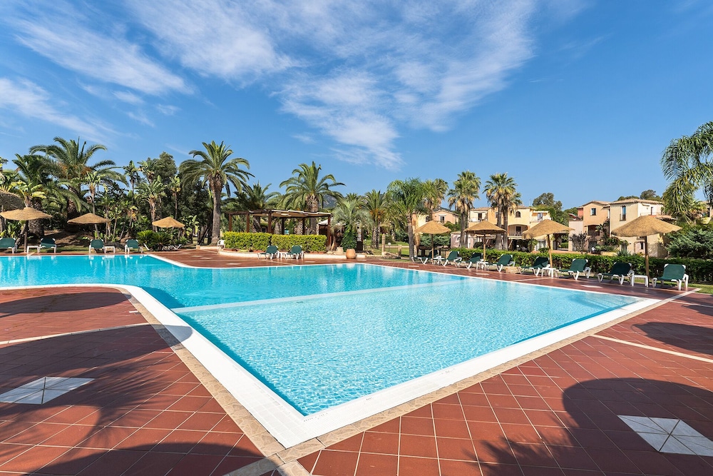 Tropical Residence In Santa Margherita Di Pula — 4-Star Luxury Hotel in Pula, Italy