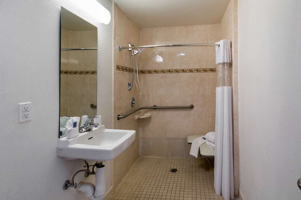 Motel 6 El Paso TX Airport Fort Bliss - photo 25
