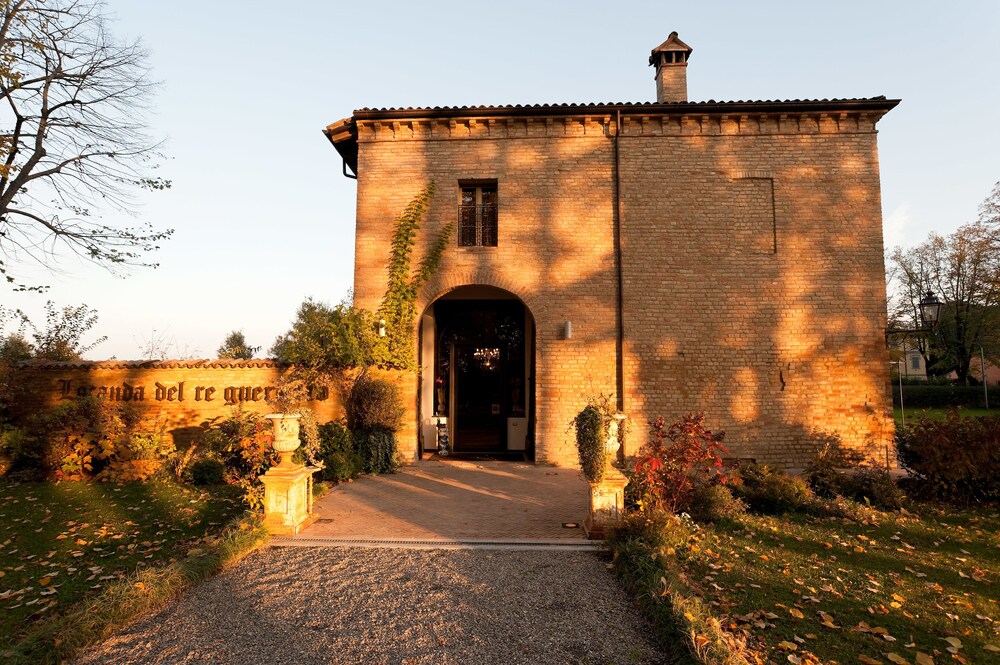 Locanda Del Re Guerriero pet-friendly hotel San Pietro In Cerro