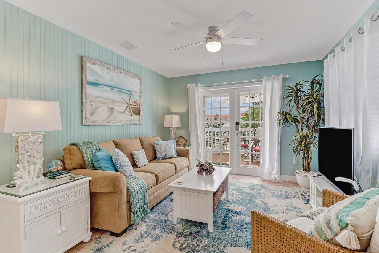 Coral Cottage Retreat — 4-Star Luxury Hotel in Naples, United States