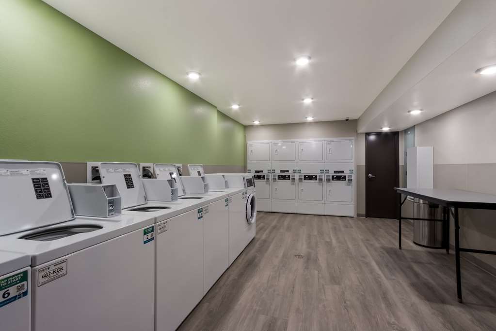 Woodspring Suites Chandler Airport - photo 31
