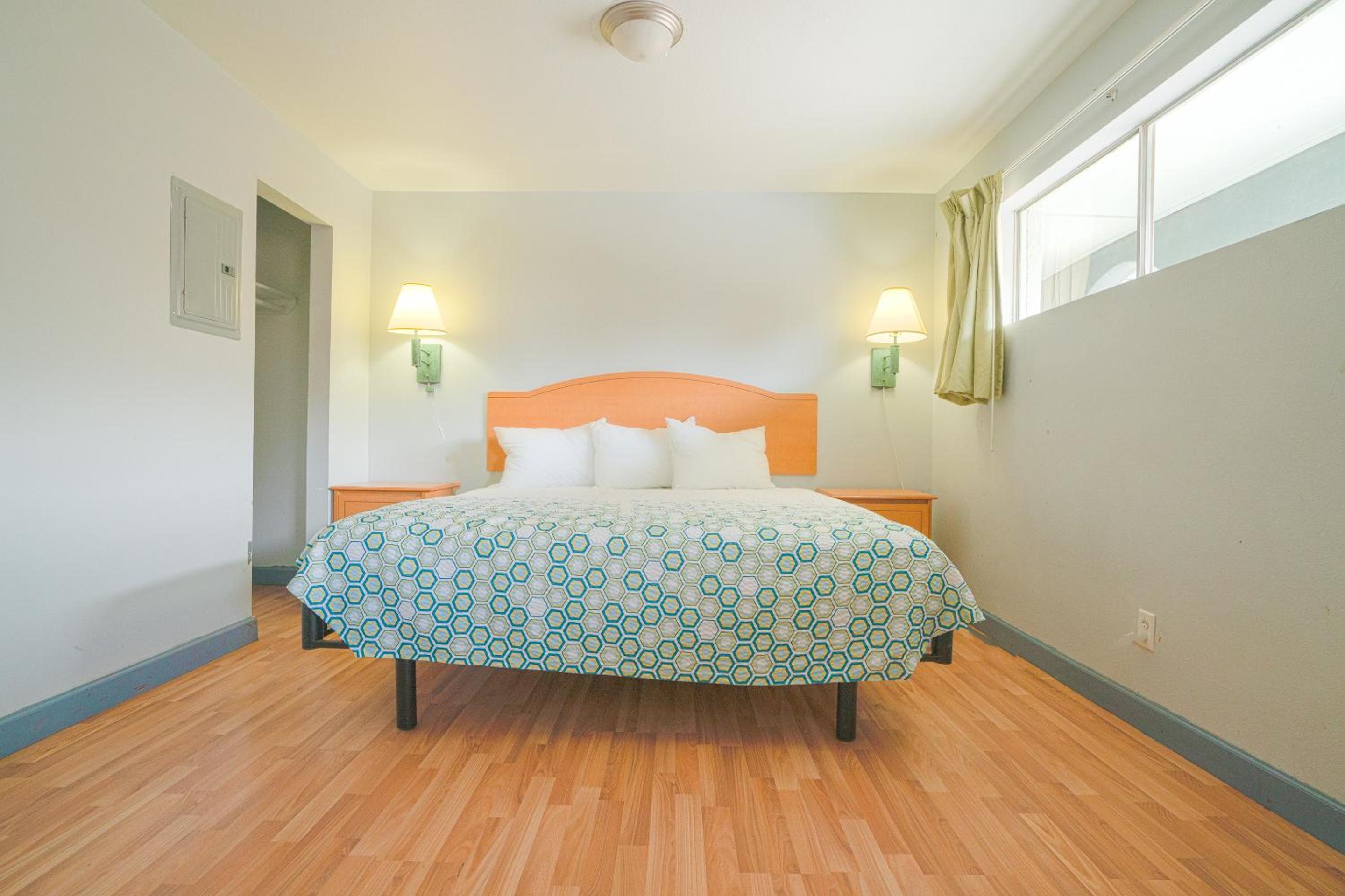 OYO Hotel Midland - photo 4