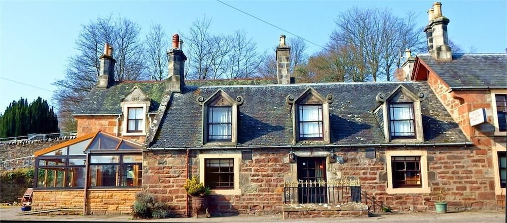 The Ben Bhraggie Inn — hotel in Golspie
