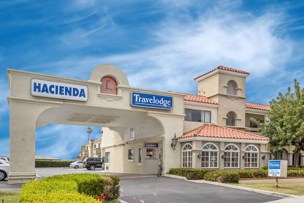 Travelodge by Wyndham Costa Mesa Newport Beach Hacienda - carbon neutral hotel in Costa Mesa