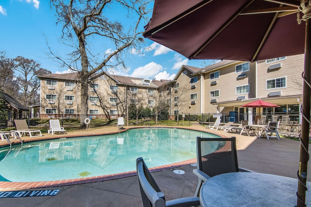 MainStay Suites Columbus near Fort Benning - photo 13