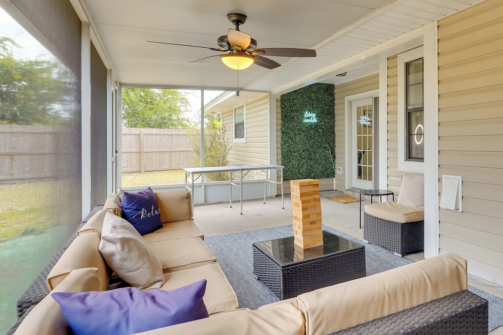 Bright Lynn Haven Home w Screened Porch & Yard - photo 2