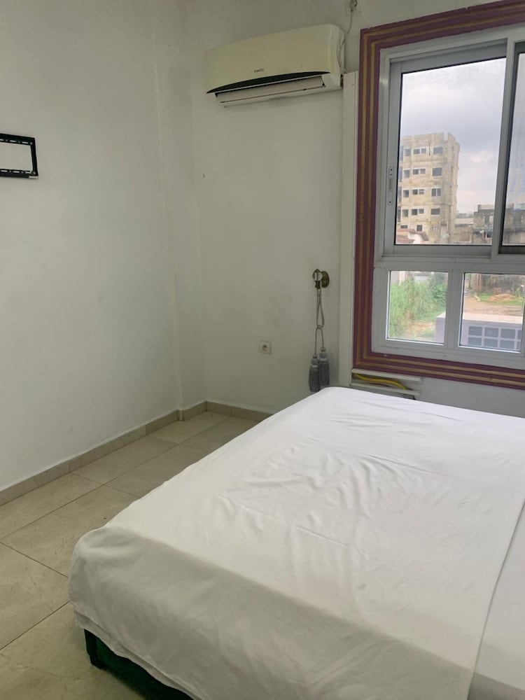 Résidence Elvira's Home — 4-Star Luxury Hotel in Douala, Cameroon