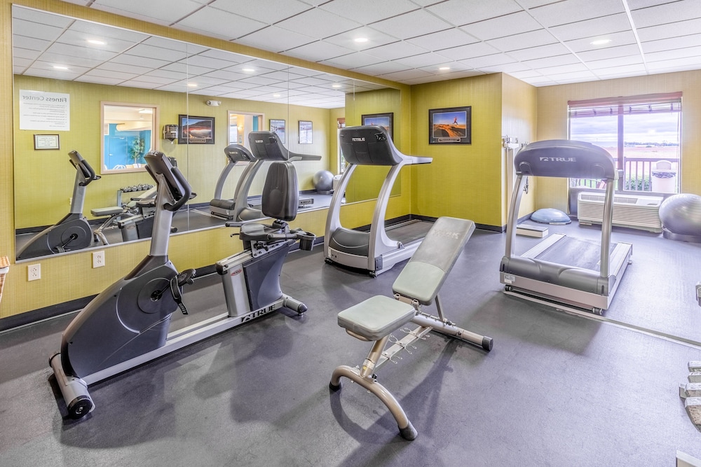 Holiday Inn Express Hotel & Suites Bowling Green by IHG - photo 25